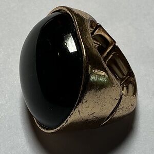 Costume Ring, minimum size 7 1/2 but expandable